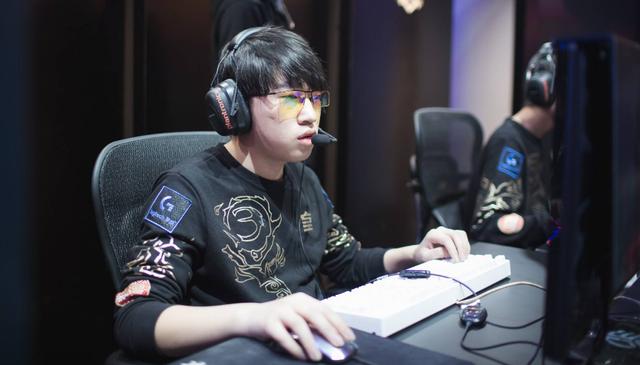 分别笑到最 分别笑到最