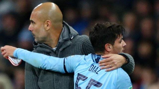 转会市场的 转会市场的